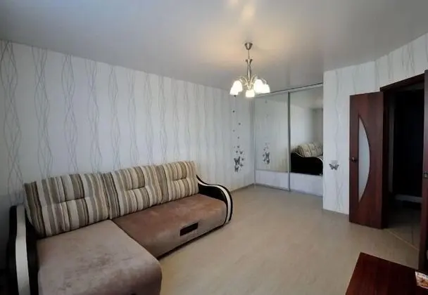 Apart Daire, 2 Yatak Odası (93 Krupskoy Street)