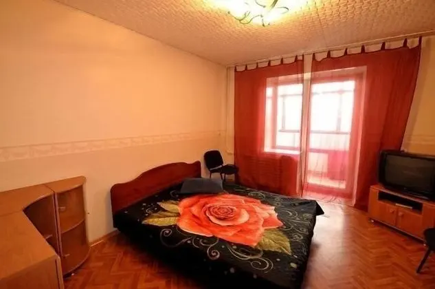 Apart Daire, 3 Yatak Odası (69 Sotsialisticheskiy Avenue)