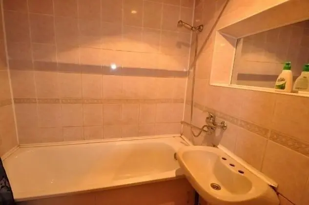 Apart Daire, 3 Yatak Odası (69 Sotsialisticheskiy Avenue)