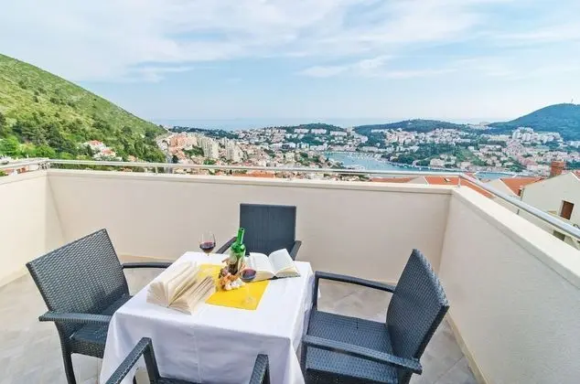 Comfort Apart Daire, 2 Yatak Odası, Teras, Deniz Manzaralı