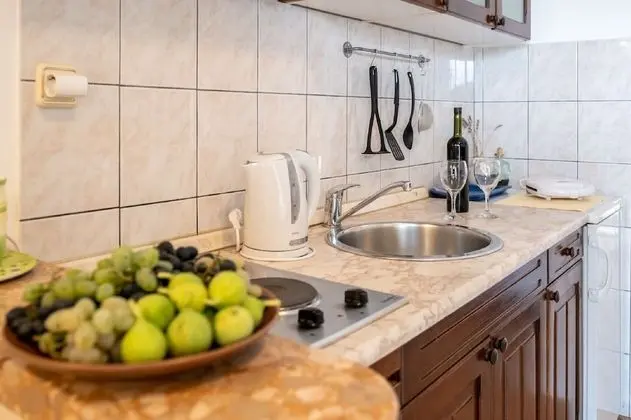 Stüdyo (Studio Apartment with Sea View)