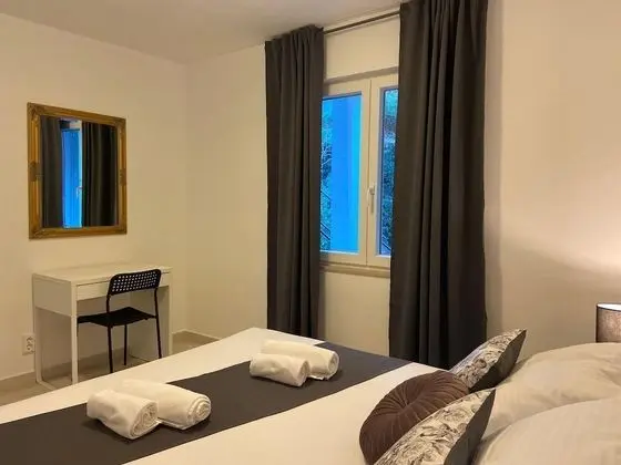 Ev, Teras, Bahçe Manzaralı