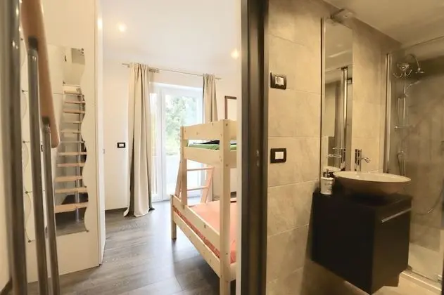 Exclusive Apart Daire, 4 Yatak Odası, Teras, Plaj Manzaralı (Sofia)