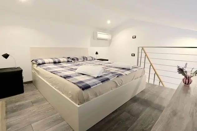 Exclusive Apart Daire, 4 Yatak Odası, Teras, Plaj Manzaralı (Sofia)