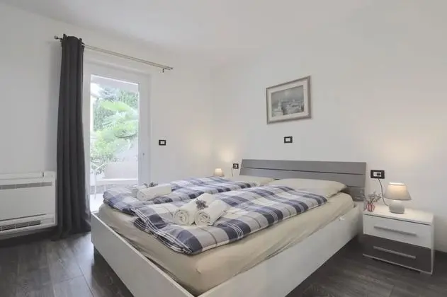 Exclusive Apart Daire, 4 Yatak Odası, Teras, Plaj Manzaralı (Sofia)