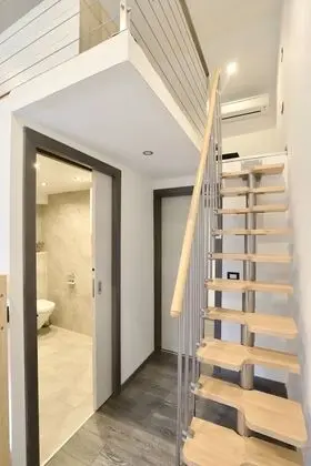 Exclusive Apart Daire, 4 Yatak Odası, Teras, Plaj Manzaralı (Sofia)