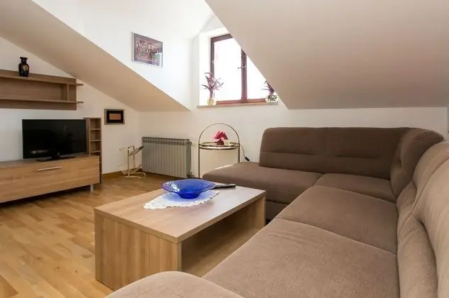 Apart Daire (Two-Bedroom Apartment with Balcony)