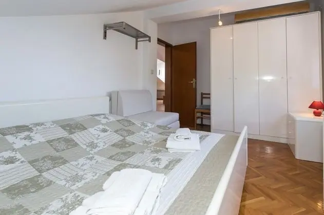 Apart Daire (Two-Bedroom Apartment with Balcony)