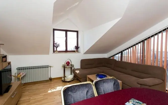 Apart Daire (Two-Bedroom Apartment with Balcony)