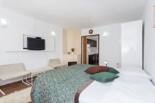 Deluxe Apart Daire, 1 Yatak Odası, Balkon, Bahçe Manzaralı