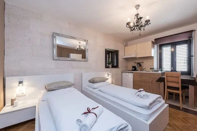 Stüdyo, 2 Tek Kişilik Yatak