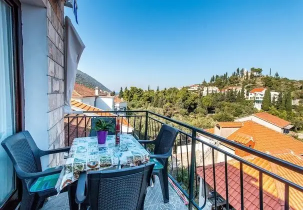 Apart Daire (2 Bedroom Apt with Balcony)