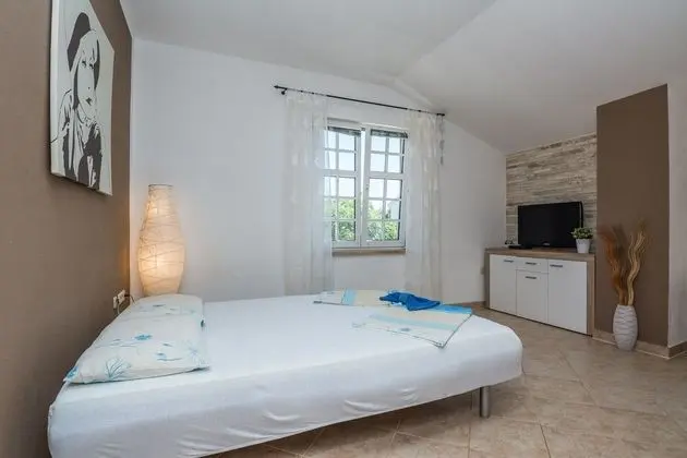 Family Apartment (A2)
