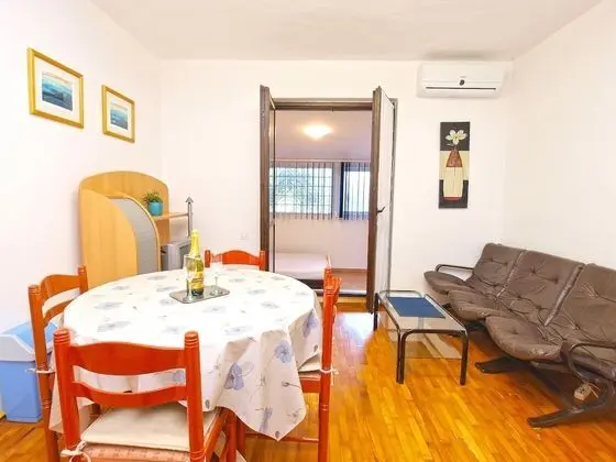 Apart Daire, 2 Yatak Odası (929/2200)