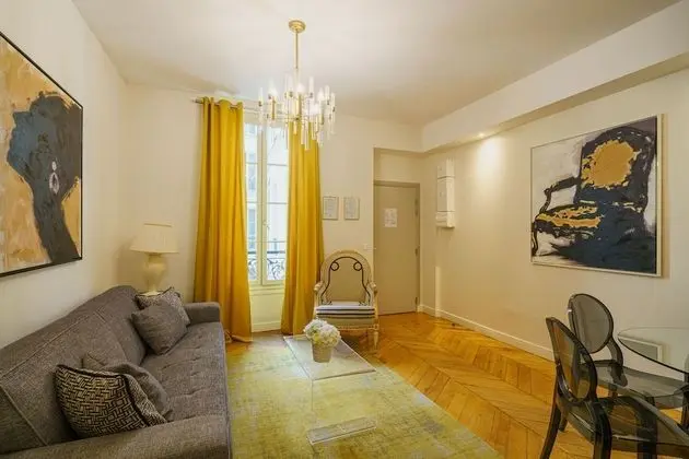 Apart Daire, Avlu Manzaralı (Prestige)