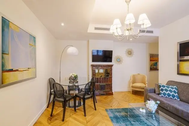 Apart Daire, Avlu Manzaralı (Prestige)