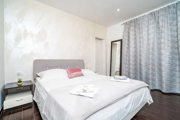 Apart Daire (One-Bedroom Apartment)