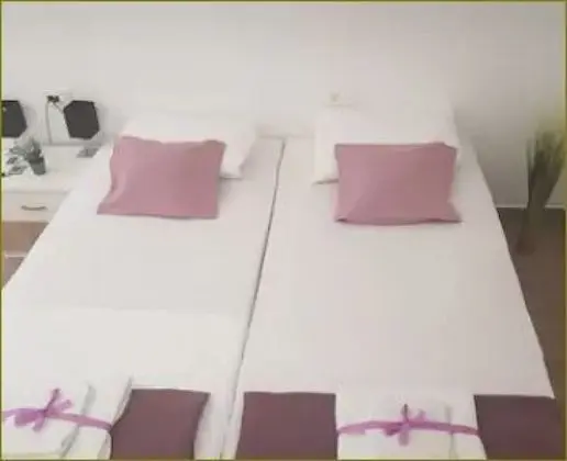 Stüdyo (Studio Apartment with Shared Terrace)