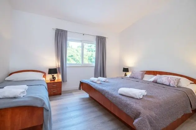 Superior Apart Daire, 2 Yatak Odası, Teras, Havuz Manzaralı