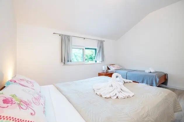 Superior Apart Daire, 2 Yatak Odası, Teras, Havuz Manzaralı