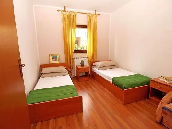 Apart Daire, 2 Yatak Odası (799/1856)