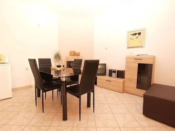 Apart Daire, 2 Yatak Odası (799/1856)