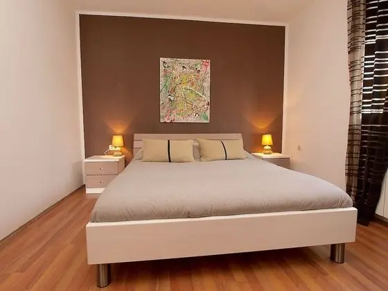 Apart Daire, 2 Yatak Odası (799/1984)