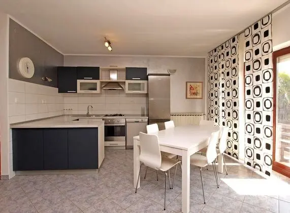 Apart Daire, 2 Yatak Odası (799/1984)