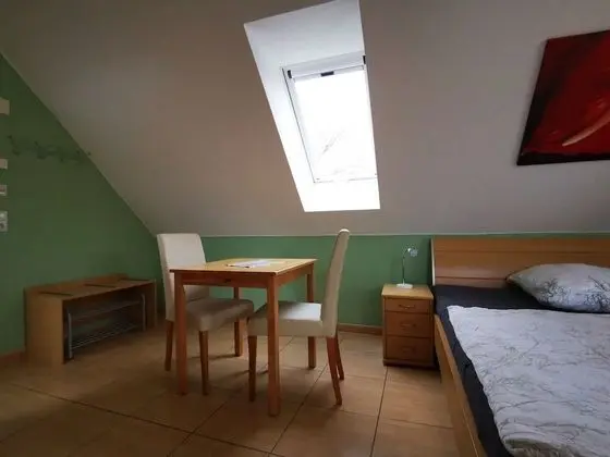 Standard Tek Büyük Yataklı Oda