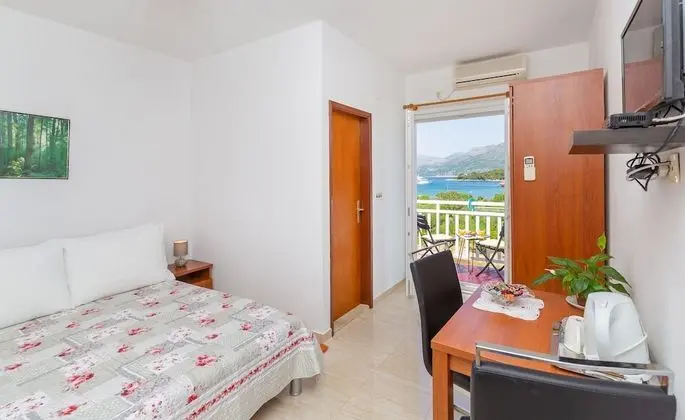 Oda, Balkon, Deniz Manzaralı
