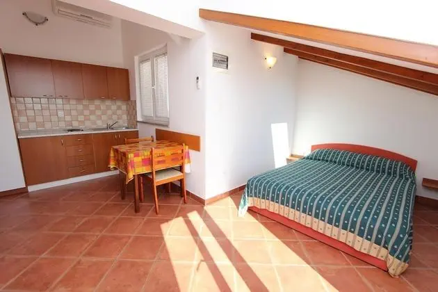 Stüdyo, 1 Çift Kişilik Yatak