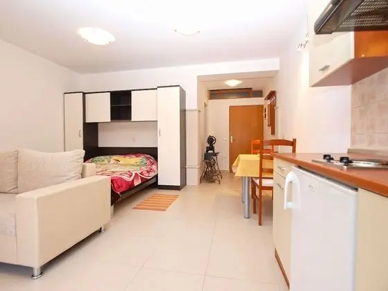 Apart Daire, 1 Yatak Odası (1299/12342)