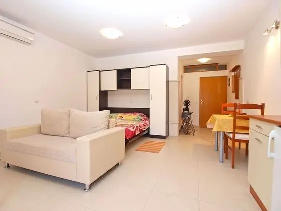 Apart Daire, 1 Yatak Odası (1299/12342)