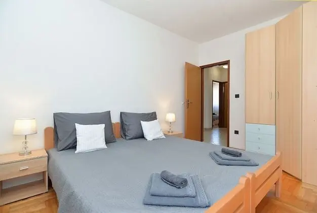 Apart Daire, 3 Yatak Odası (596/11102)