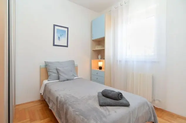 Apart Daire, 3 Yatak Odası (596/11102)