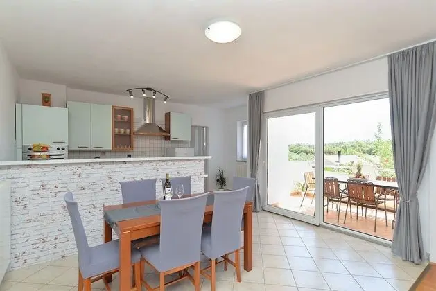 Apart Daire, 3 Yatak Odası (596/11102)