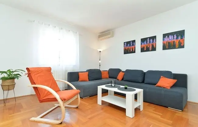 Apart Daire, 3 Yatak Odası (596/11102)