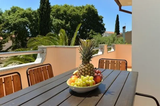 Apart Daire, 3 Yatak Odası (596/11102)