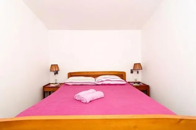 Apart Daire (One-Bedroom Apartment with Sea View 1)
