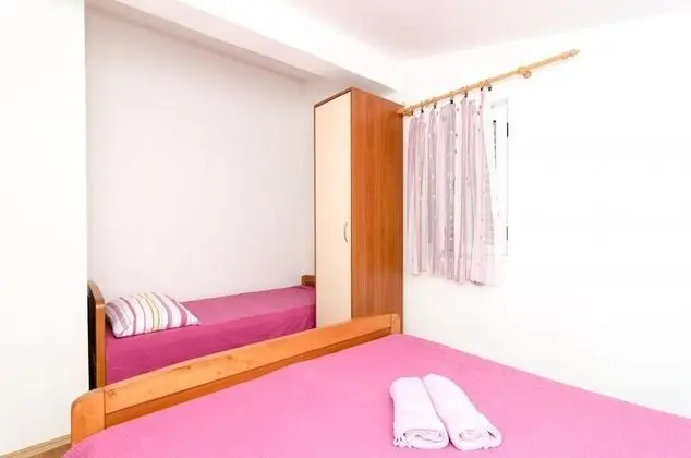 Apart Daire (One-Bedroom Apartment with Sea View 1)