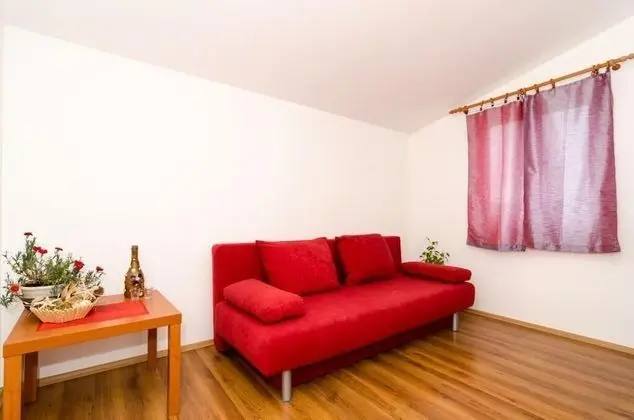 Apart Daire (One-Bedroom Apartment with Sea View 1)
