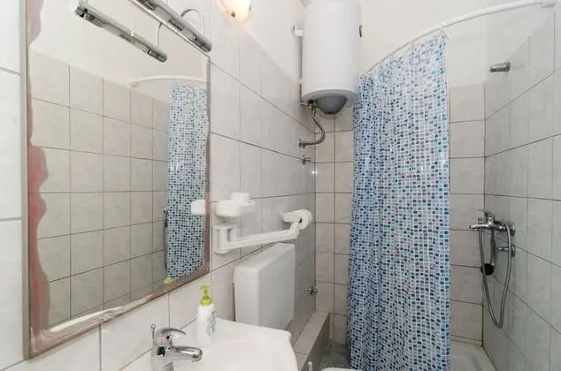 Apart Daire (One-Bedroom Apartment with Sea View 1)