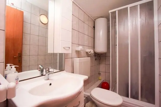 Apart Daire (One-Bedroom Apartment with Sea View 2)