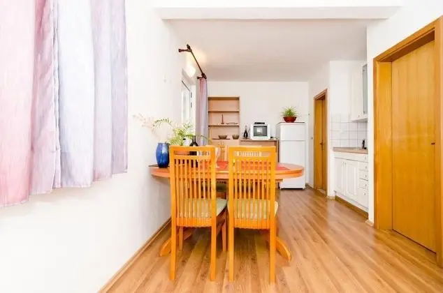 Apart Daire (One-Bedroom Apartment with Sea View 3)