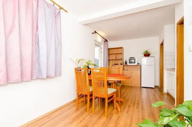 Apart Daire (One-Bedroom Apartment with Sea View 3)