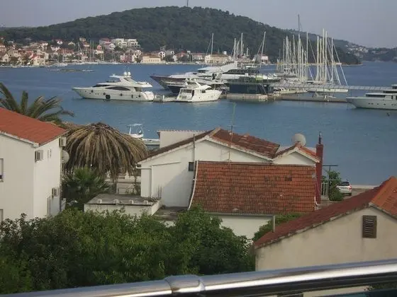 Çatı Katı Süiti (Penthouse)