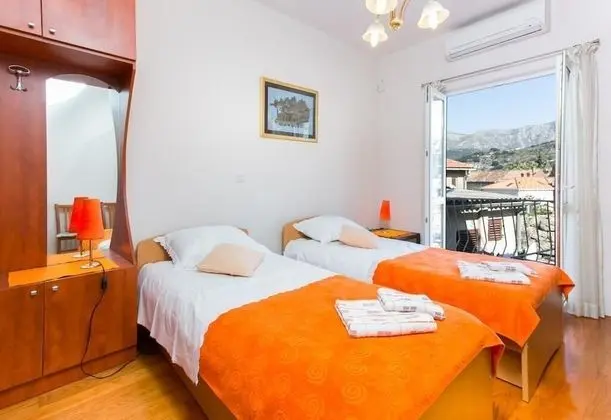 Stüdyo (Studio with Balcony)