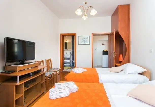 Stüdyo (Studio with Balcony)