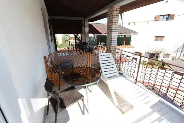 Tek Büyük Yataklı Oda, 1 Çift Kişilik Yatak, Küçük Mutfak, Deniz Manzaralı