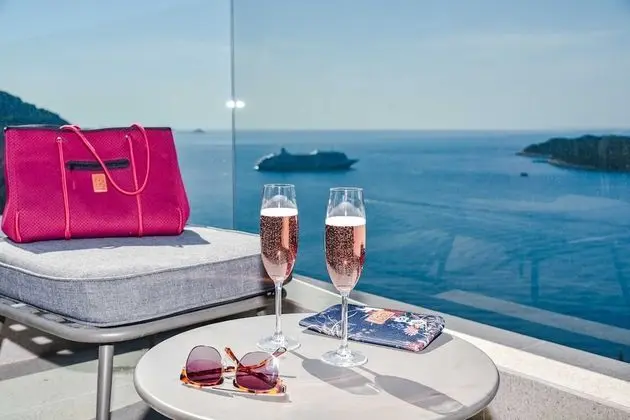 Apart Daire (Two bedroom Apartment with Terrace an)